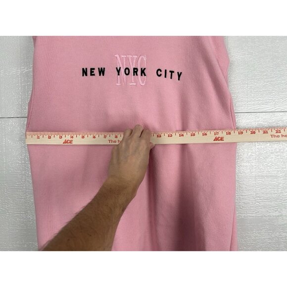 Classic Womens Crewneck NYC Pink size M - Picture 16 of 16